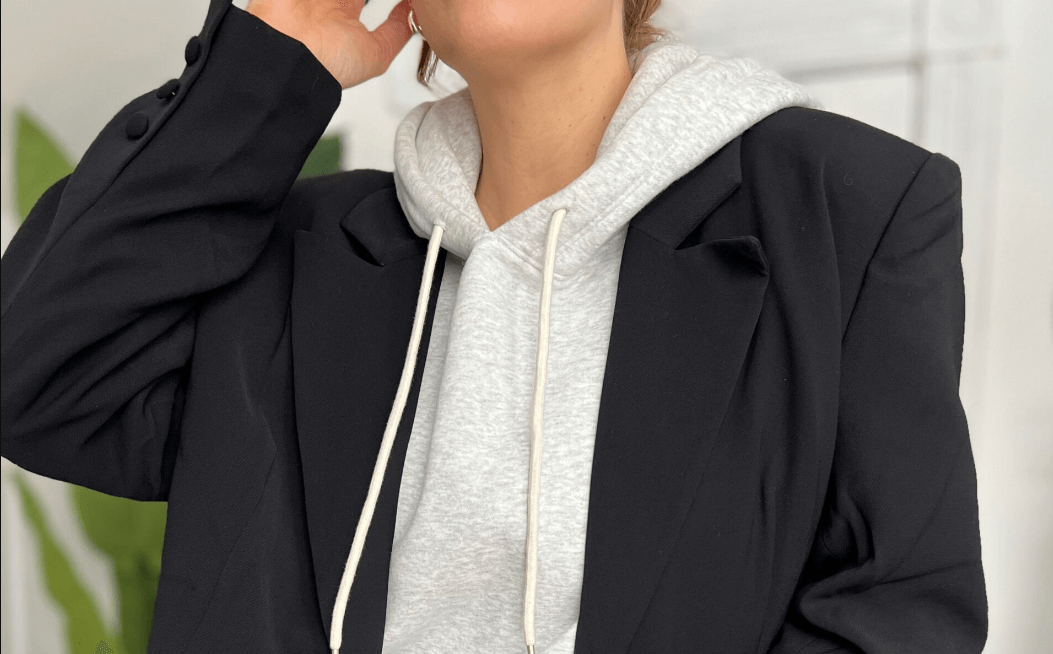 difference between hoodies and sweatshirts