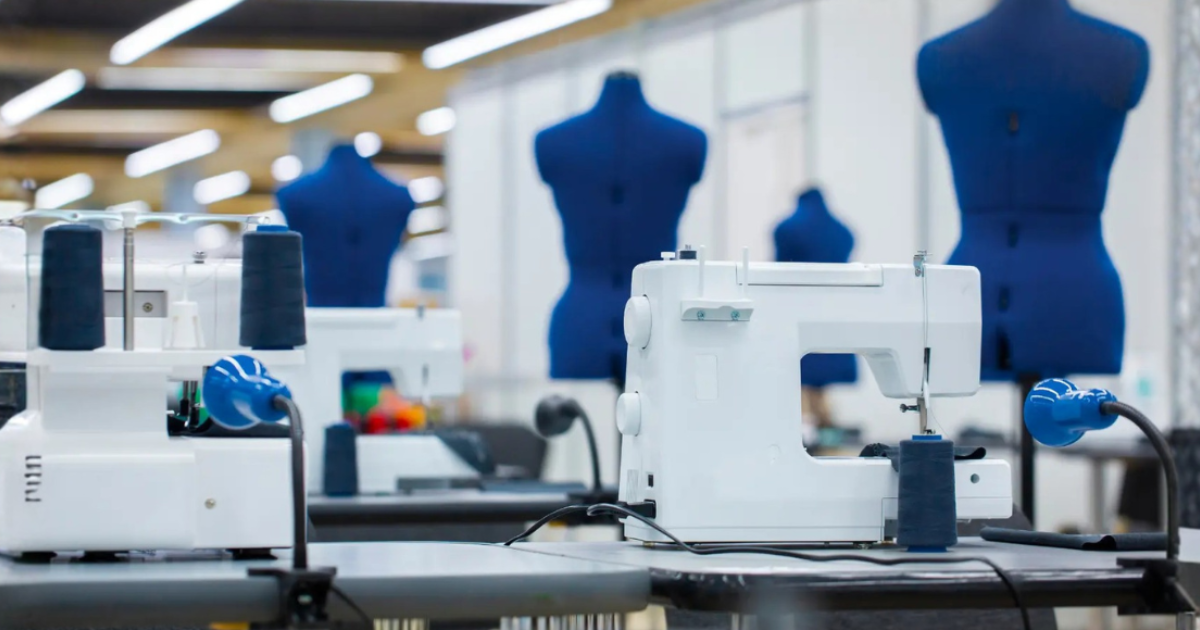 Best Clothing Manufacturers for Startups in USA: A No-Fluff Guide